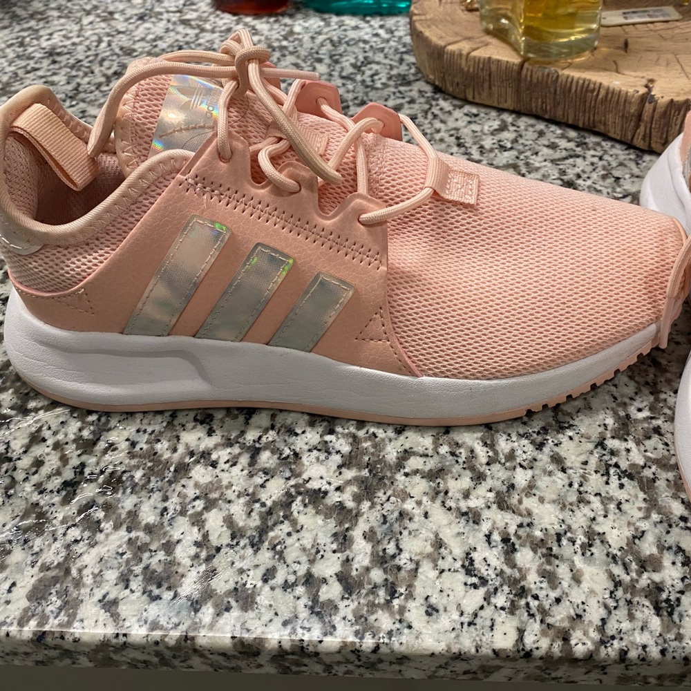 Adidas size 7 Shoes